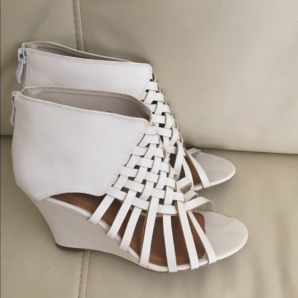 Sandals - Picture 4 of 4